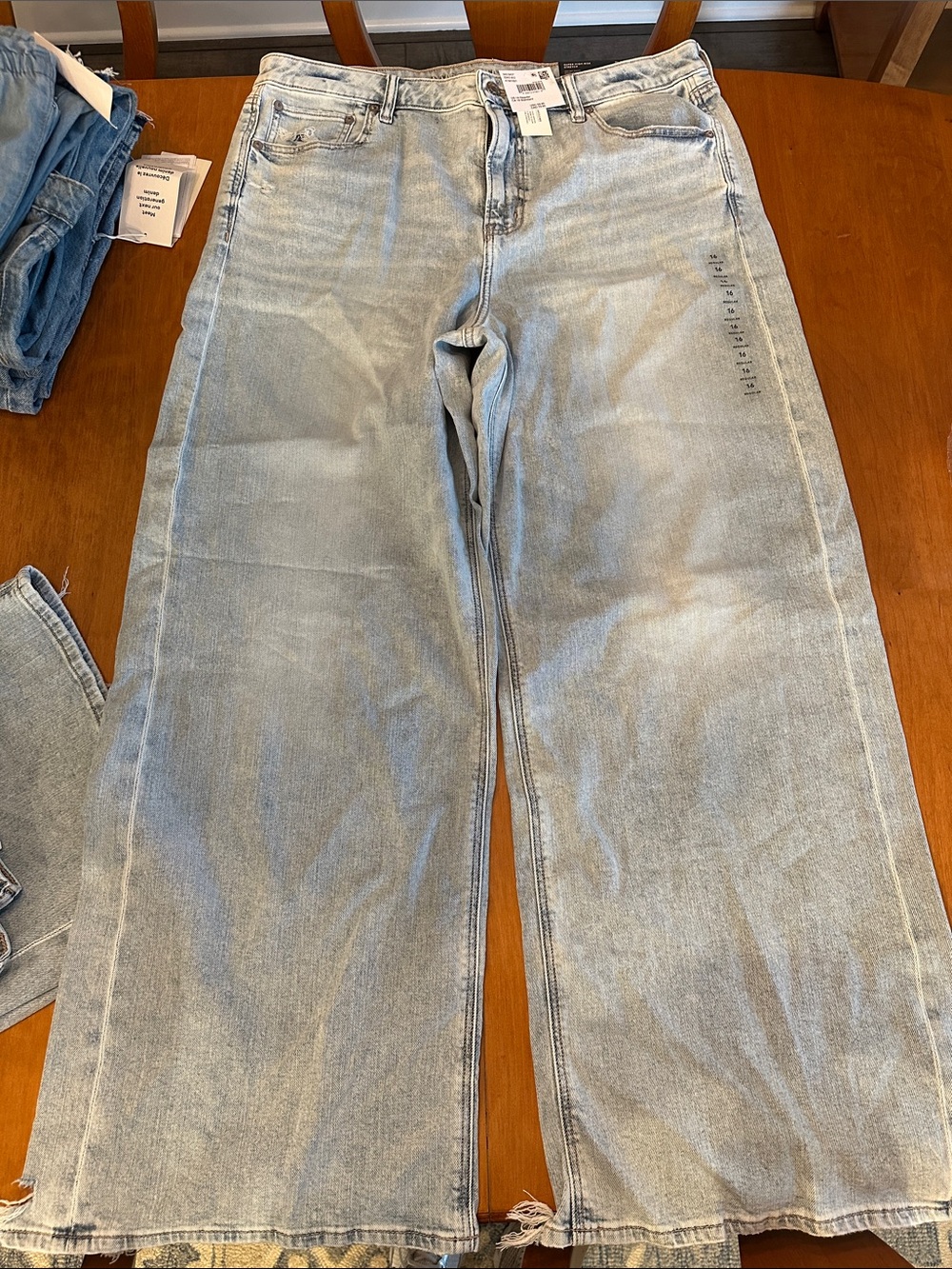 American Eagle Outfitters Light Wash Wide Leg Jeans